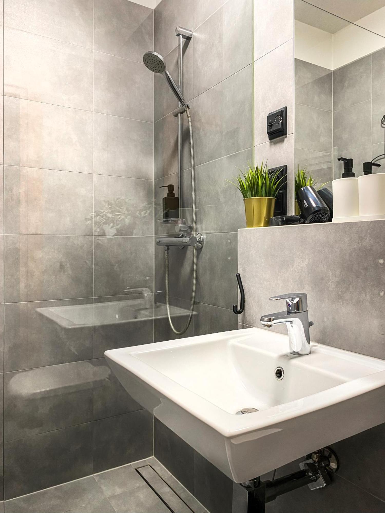 Cozy Apartment With Ac For Couples - Old Town Krakow Bagian luar foto